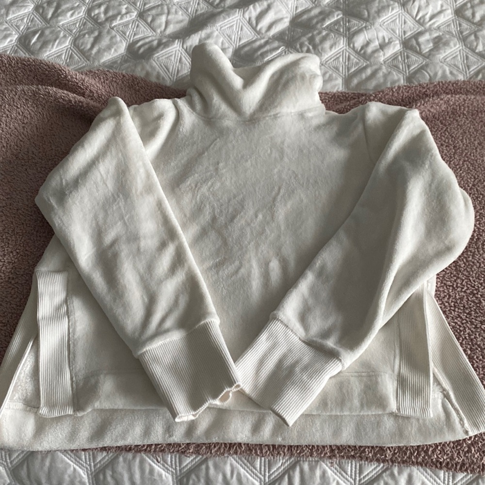 Cream Ultrasoft Athleta Turtleneck Fleece